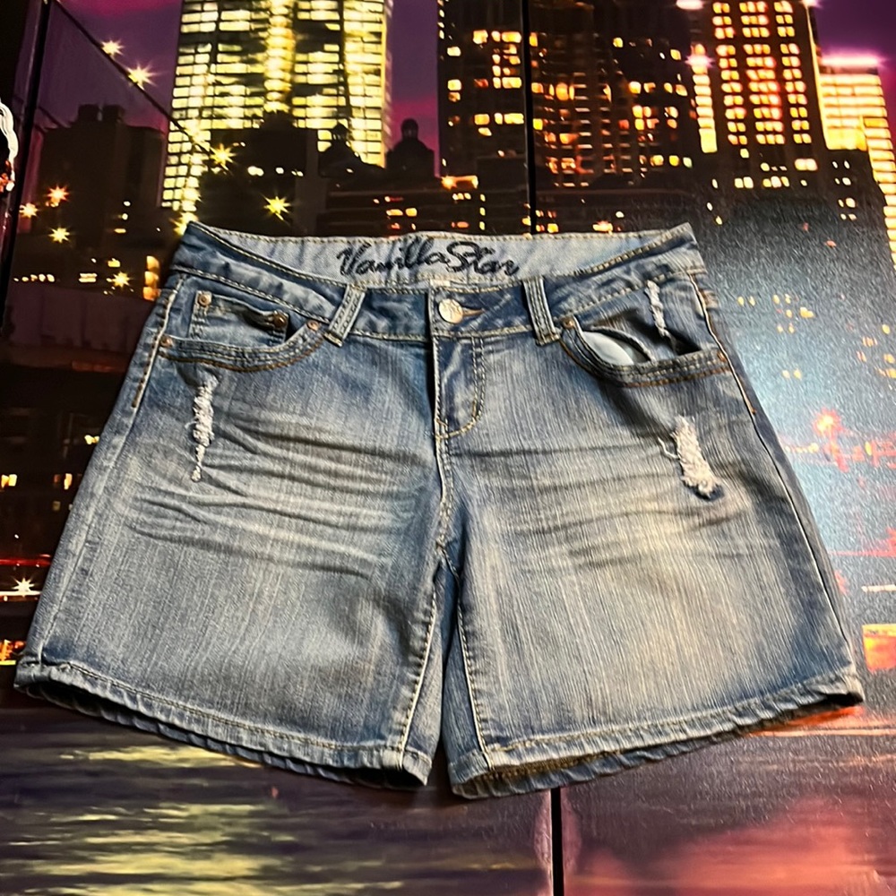 Vanilla Star Distressed Jean Shorts
